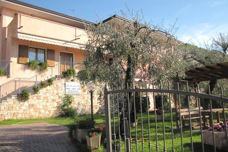 Haupteingang Villa Margherita