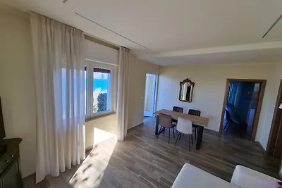 Villa Olivo: Traum-Seeblick