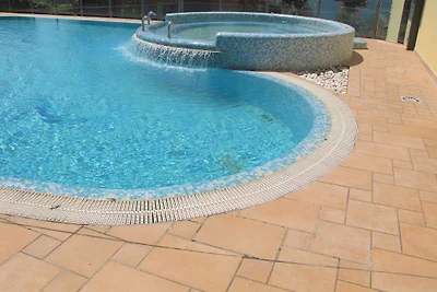 RESIDENCE ROSMARI SUITE MIT POOL