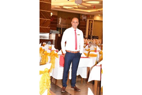 Monsieur M. Aydin Monsieur M. Aydin