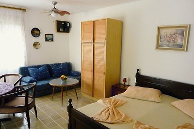 Apartments Cajner Pag