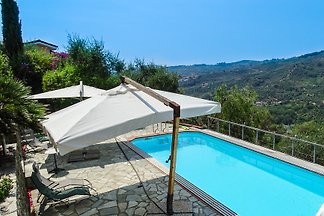 Ligurcasa - 3 appartements avec piscine