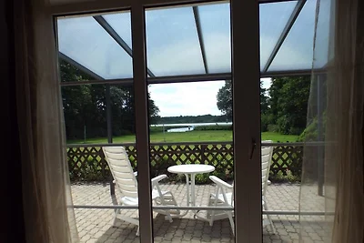 Bungalow direttamente sul lago balneabile e di pesca