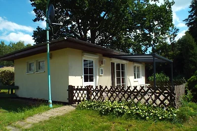 Bungalow direttamente sul lago balneabile e di pesca