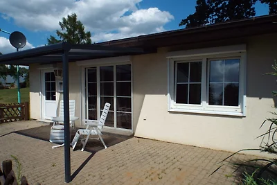 Bungalow direkt am Bade-u. Angelsee