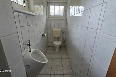 Bungalow direkt am Bade-u. Angelsee