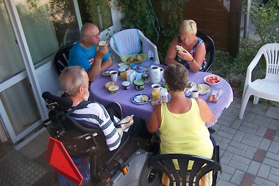 Appartement aan het meer, begane grond, terras + uitzicht op het meer