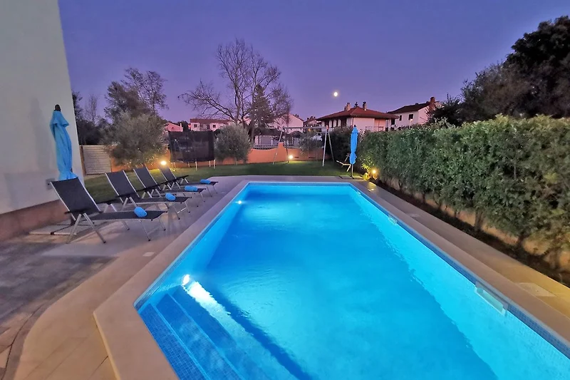 Pool am Abend