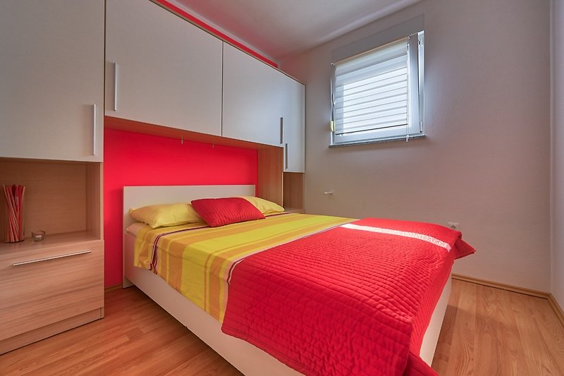 Schlaffzimmer 2 (Doppelbett 1,60 x 2,00 m)