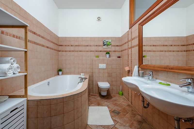 Badezimmer (insgesamt 3 in Villa)