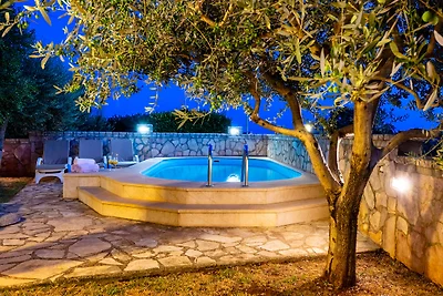 casa vacanza con piscina per 7-9 LILY