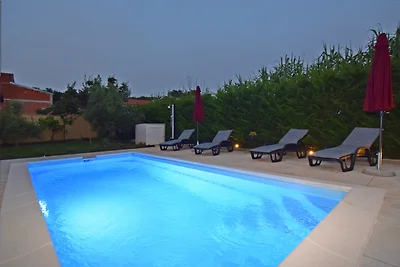 SONJA mit private Pool und Garten