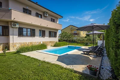 SONJA mit private Pool und Garten