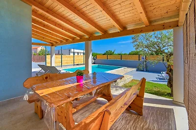 Ferienhaus ENZA fur 6 mit Pool