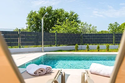 Villa RIMA fur 6 mit Pool