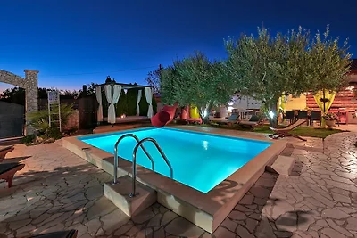 Villa VESNA mit Pool fur 10