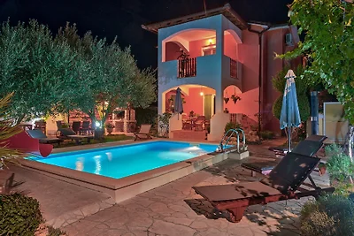 Villa VESNA mit Pool fur 10