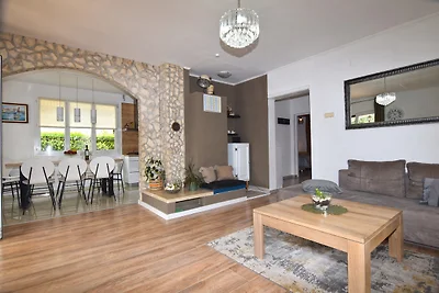 Villa VESNA mit Pool fur 10