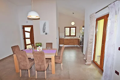 Villa Lipa fur 12-14 Pers. mit Pool