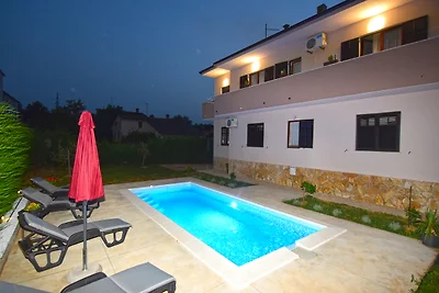 SONJA mit private Pool und Garten