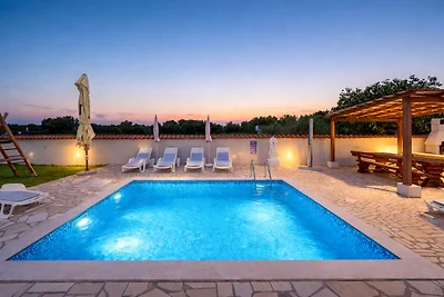 "MONTY" fur 6-9 Pers. mit Pool