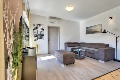 Apartament MILOS fur 5 ***