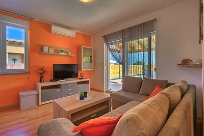 Ferienhaus ENZA fur 6 mit Pool