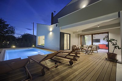 Design Villa mit Pool