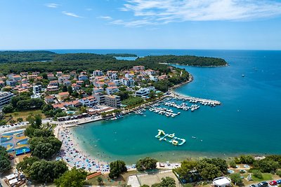 Ap. MARINA am Strand-Pjescana uvala