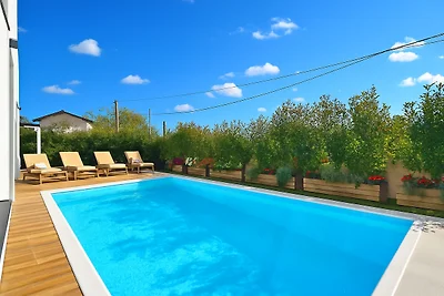 Design Villa mit Pool