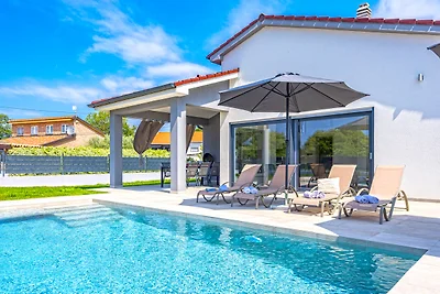 Villa RIMA fur 6 mit Pool