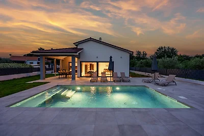 Villa RIMA fur 6 mit Pool