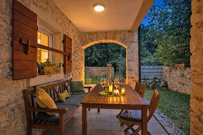 Steinhaus EMILY fur 4 am Strand