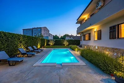 SONJA mit private Pool und Garten