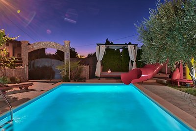 Villa VESNA mit Pool fur 10