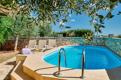 casa vacanza con piscina per 7-9 LILY