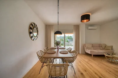 Villa GOGA mit Pool fur 4-5