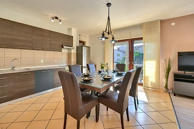 Apartament MILOS fur 5 ***