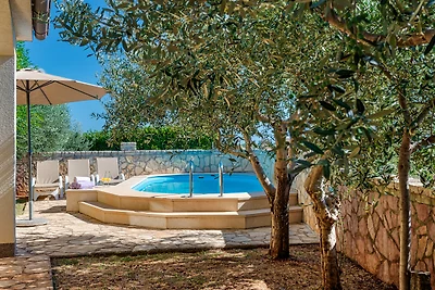 casa vacanza con piscina per 7-9 LILY