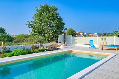 Ferienhaus GOGA mit Pool fur 4-5