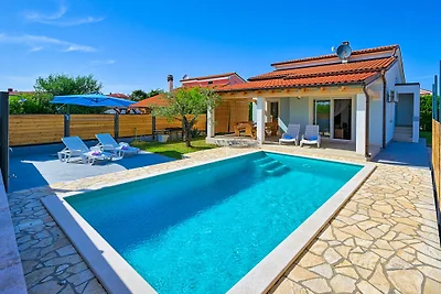 Ferienhaus ENZA fur 6 mit Pool