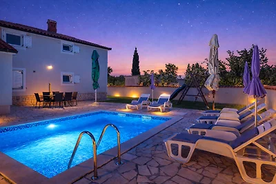 "MONTY" fur 6-9 Pers. mit Pool