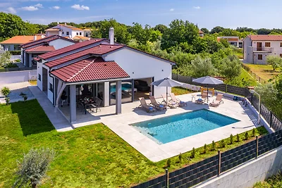 Villa RIMA fur 6 mit Pool