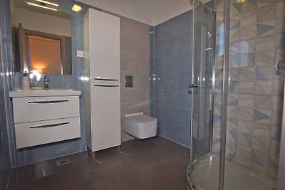 Villa ELEN mit Pool fur 8 Personen