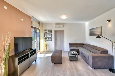 Apartament MILOS fur 5 ***
