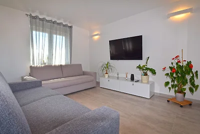 Villa ELENA mit Pool fur 8 Personen