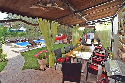 Villa VESNA mit Pool fur 10