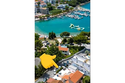 Ap. MARINA am Strand-Pjescana uvala