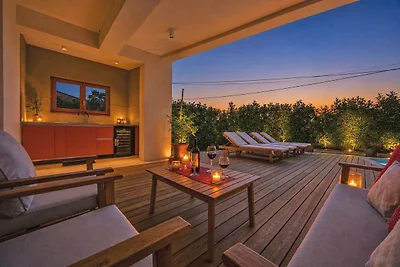 Design Villa mit Pool