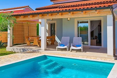 Ferienhaus ENZA fur 6 mit Pool